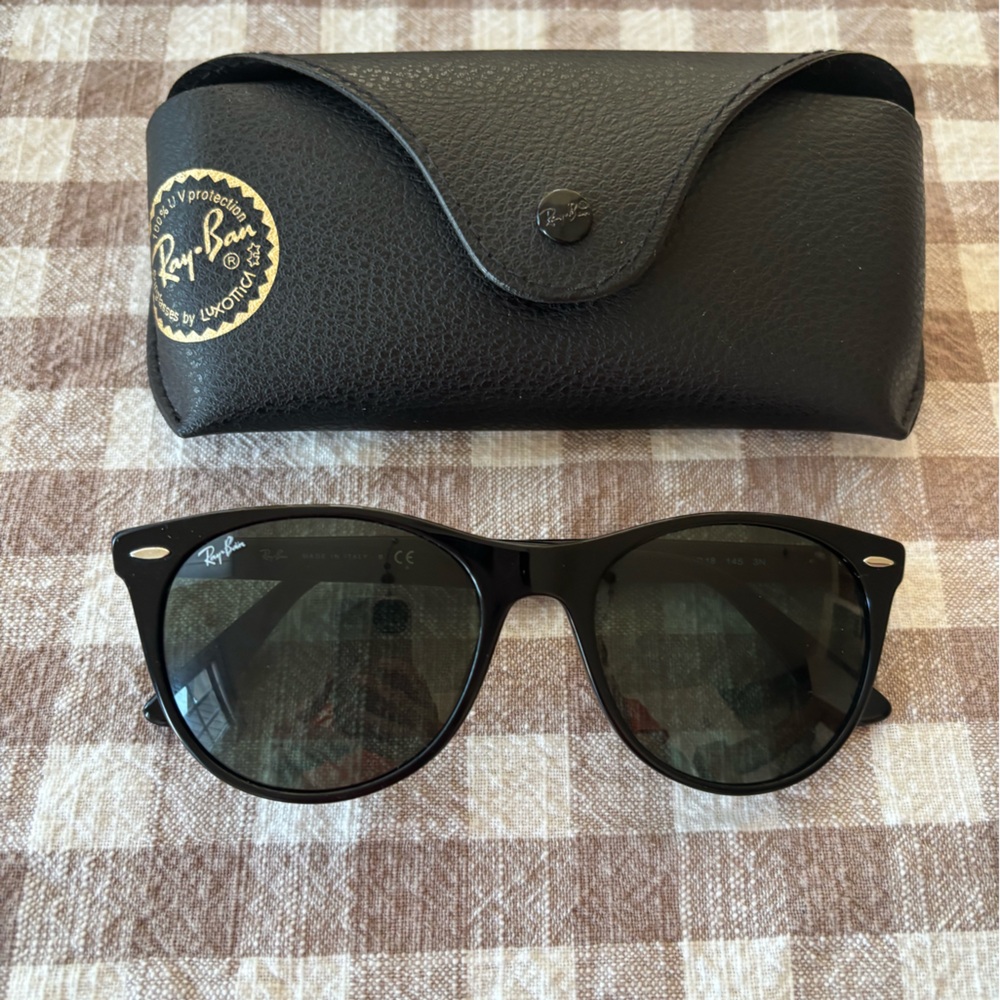 RAY-BAN RB2185 Wayfarer II Classic in black